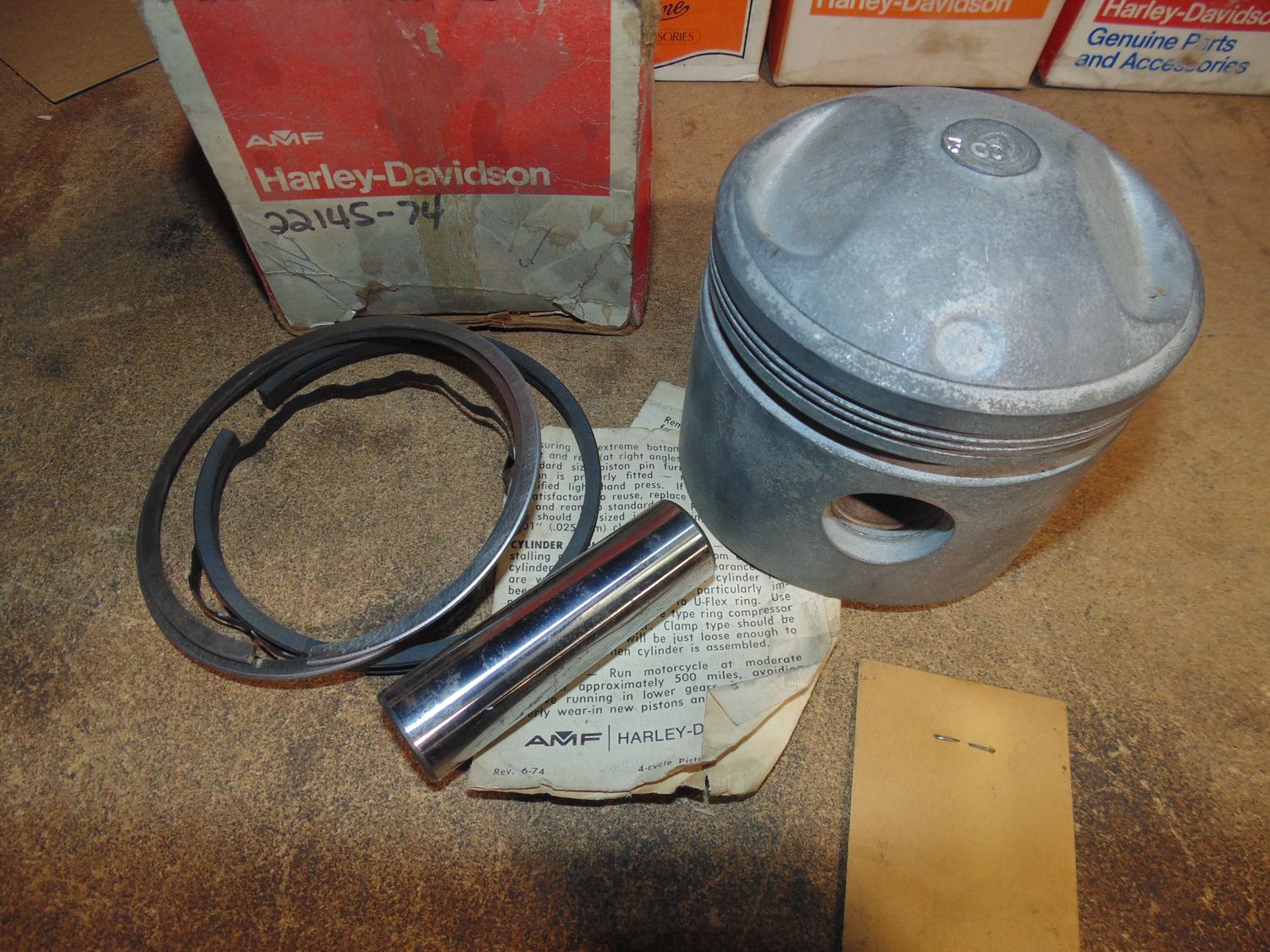 Harley Davidson AMF Genuine NOS Piston & Ring Assembly 22145-74  .030