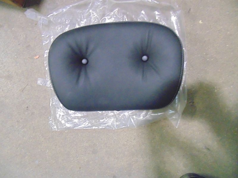 Mustang Regal Passenger backrest Pad Shovel FL 1965-96 75066