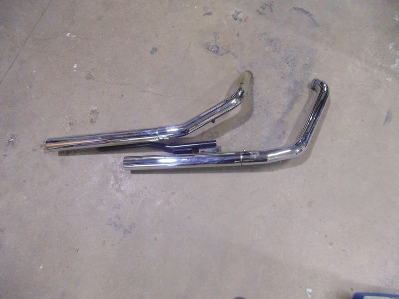 HARLEY SOFTAIL 1986-2011 VANCE & HINES STRAIGHTSHOTS 2:2 FS CHROME 17817