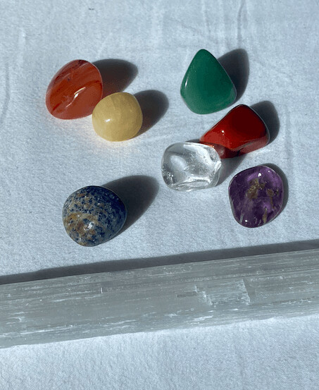 Kit Pedras Dos Chakras e Selenite.