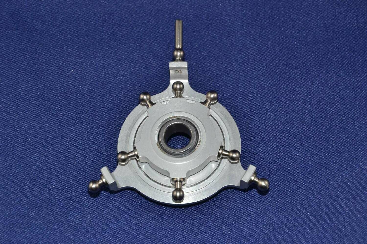 #1001-5-10-S; Taumelscheibe 5-Blatt; 120° (3-Punkt); für ø10mm Rotorwellen in SCHWARZ