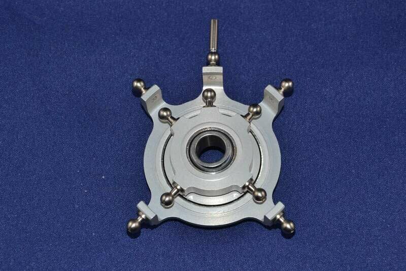 #1002-4-12-S; Taumelscheibe 4-Blatt; 90° (4-Punkt); für ø12mm Rotorwellen in SCHWARZ