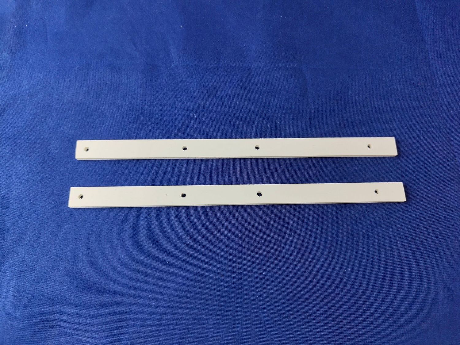 #8002-HCB-2;   Distanzstreifen 3mm  (2 Stück)