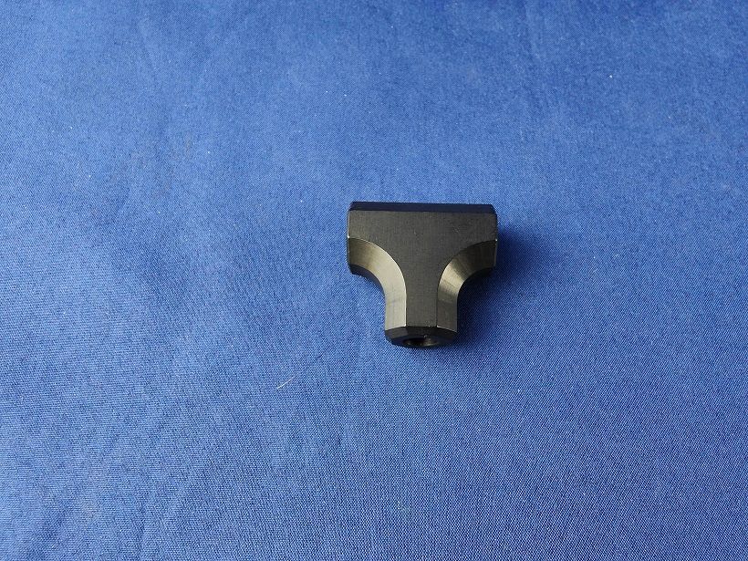 #5000;   Zentralstück 2-Blatt Alu "schwarz"