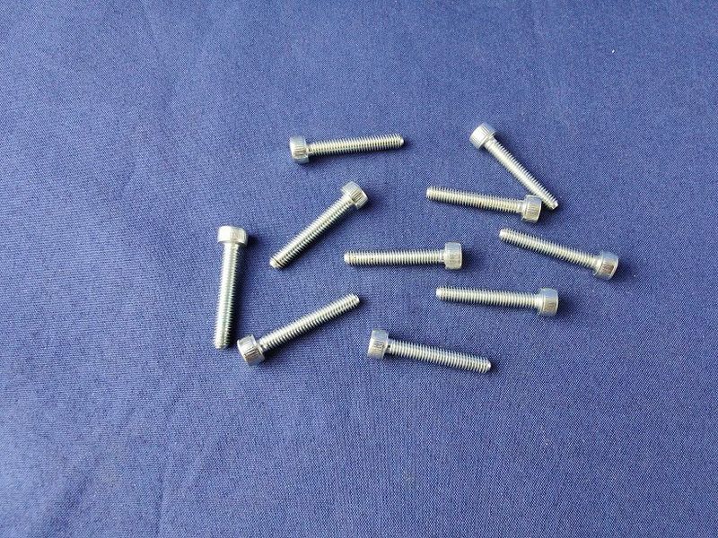 #M4-25-912-88-V-10; ISK M4 x 25 DIN 912 8.8 (10 Stück) #M4-25-912-88-V-10; ISK M4 x 25 DIN 912 8.8 (10 Stück)