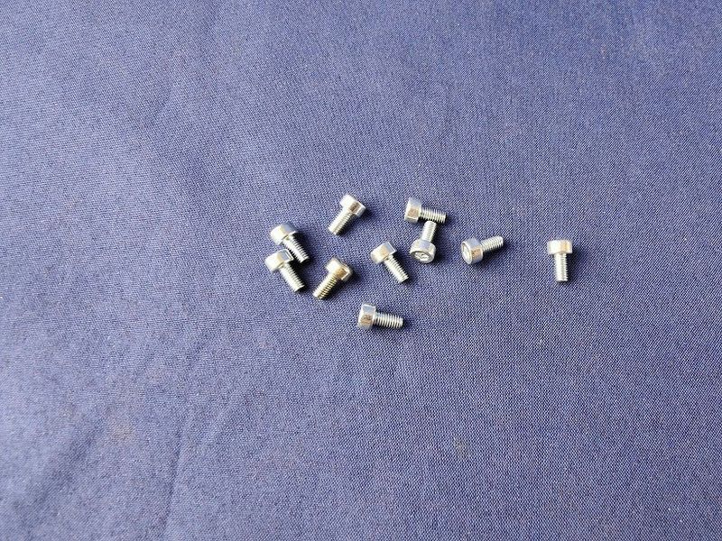 #M3-6-912-88-V-10;  ISK M3 x 6   DIN 912 8.8  (10 Stück) verzinkt