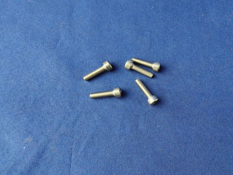 #M4-16-912-88-V-5; ISK M4 x 16 DIN 912 8.8 (5 Stück) #M4-16-912-88-V-5; ISK M4 x 16 DIN 912 8.8 (5 Stück)