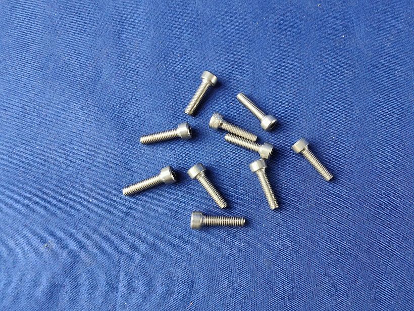 #M4-16-912-88-V-10;  ISK M4 x 16   DIN 912 8.8  (10 Stück)