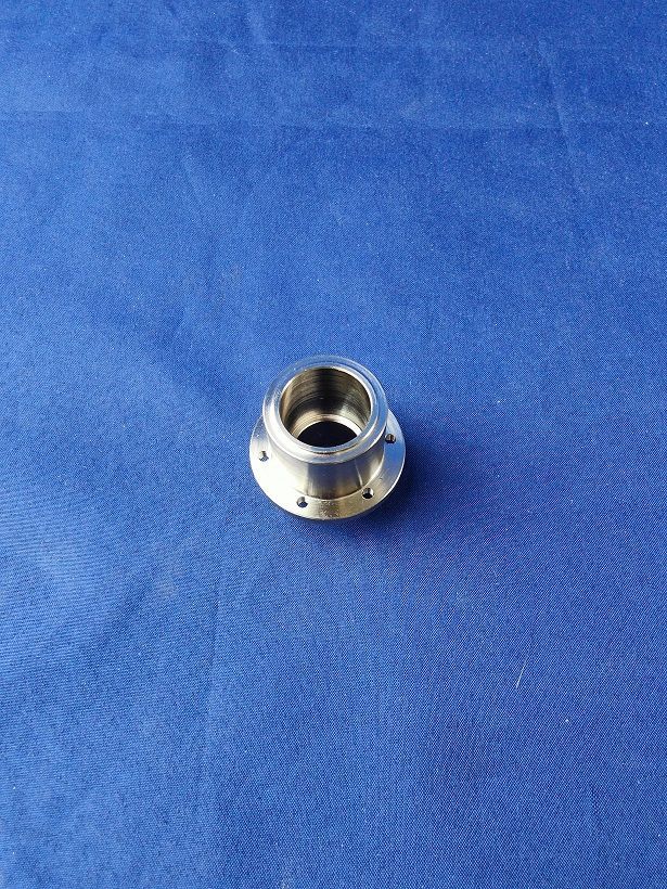 #0359-G12;   Freilaufnabe aus Stahl für ø12mm