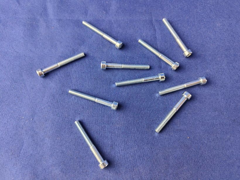 #M4-35-912-109-V-10;  ISK M4 x 35   DIN 912 10.9  (10 Stück)