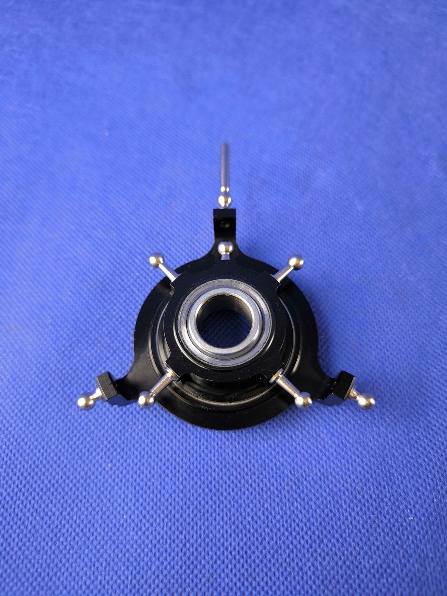 #2001-4-12-S; Taumelscheibe "XL"  4-Blatt; 120° (3-Punkt); für ø12mm Rotorwellen in SCHWARZ