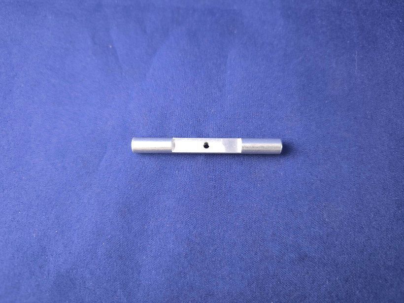 #2007;   Bolzen ø 5,8 x 58 mit Nut