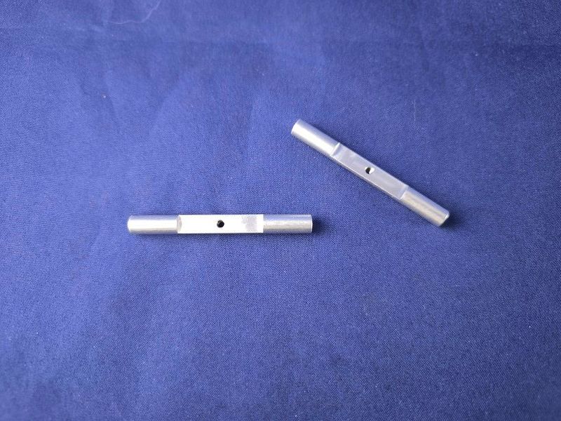 #2007-2; Bolzen ø 5,8 x 58 mit Nut (2 Stück) #2007-2; Bolzen ø 5,8 x 58 mit Nut (2 Stück)