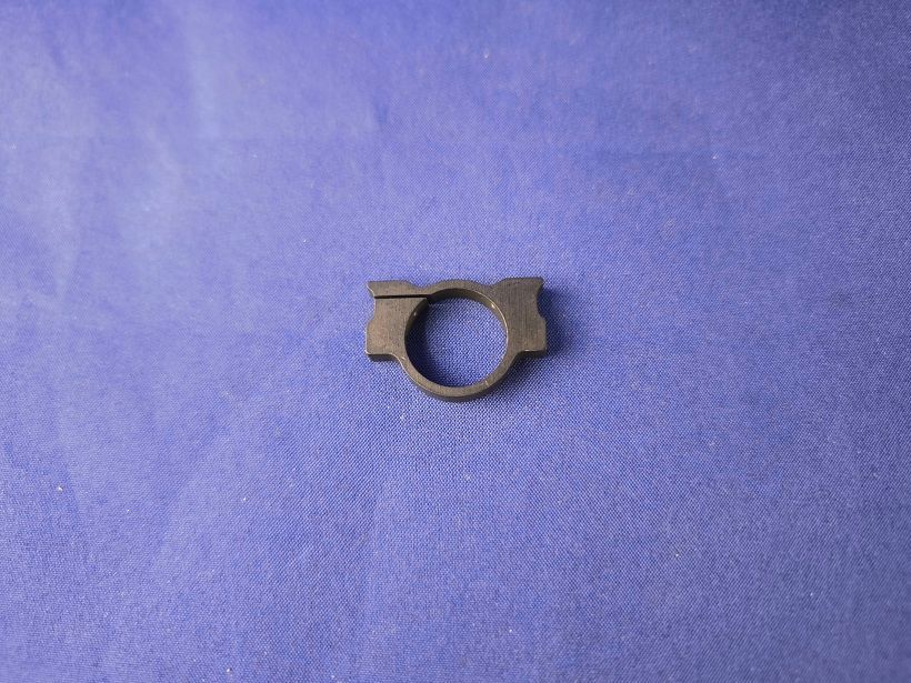#3013;   Klemmhalter für Heckstrebe
