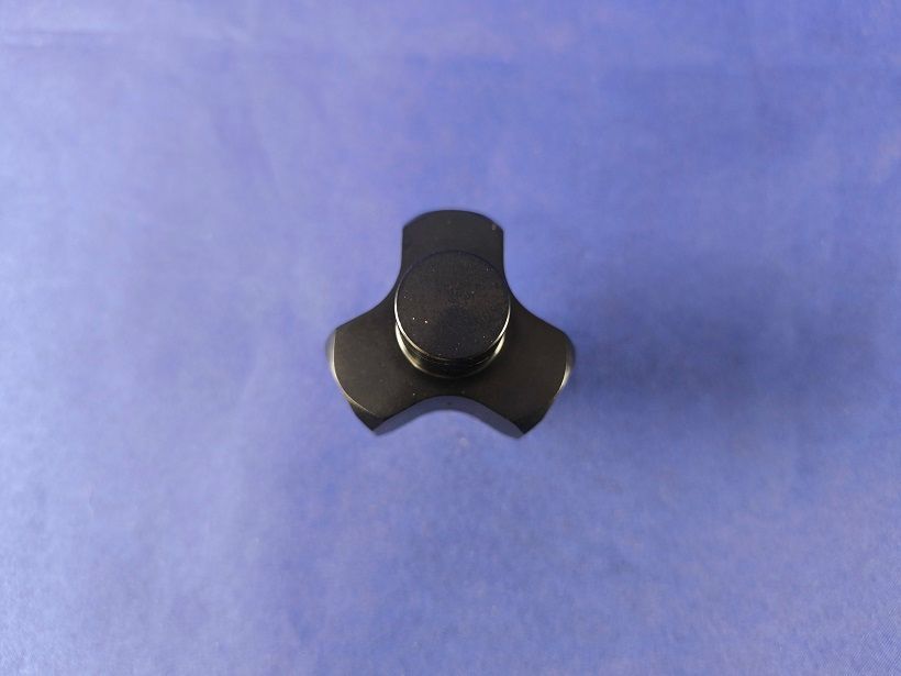 #5000-3-8-TB;   Zentralstück 3-Blatt Alu "schwarz"