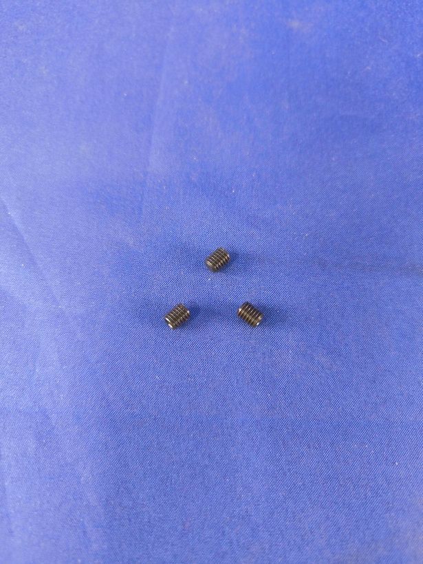 #5030-M-3;   Stiftschraube M5 x 6 für Mehrblattrotorkopfzentralstück  (3 Stück)