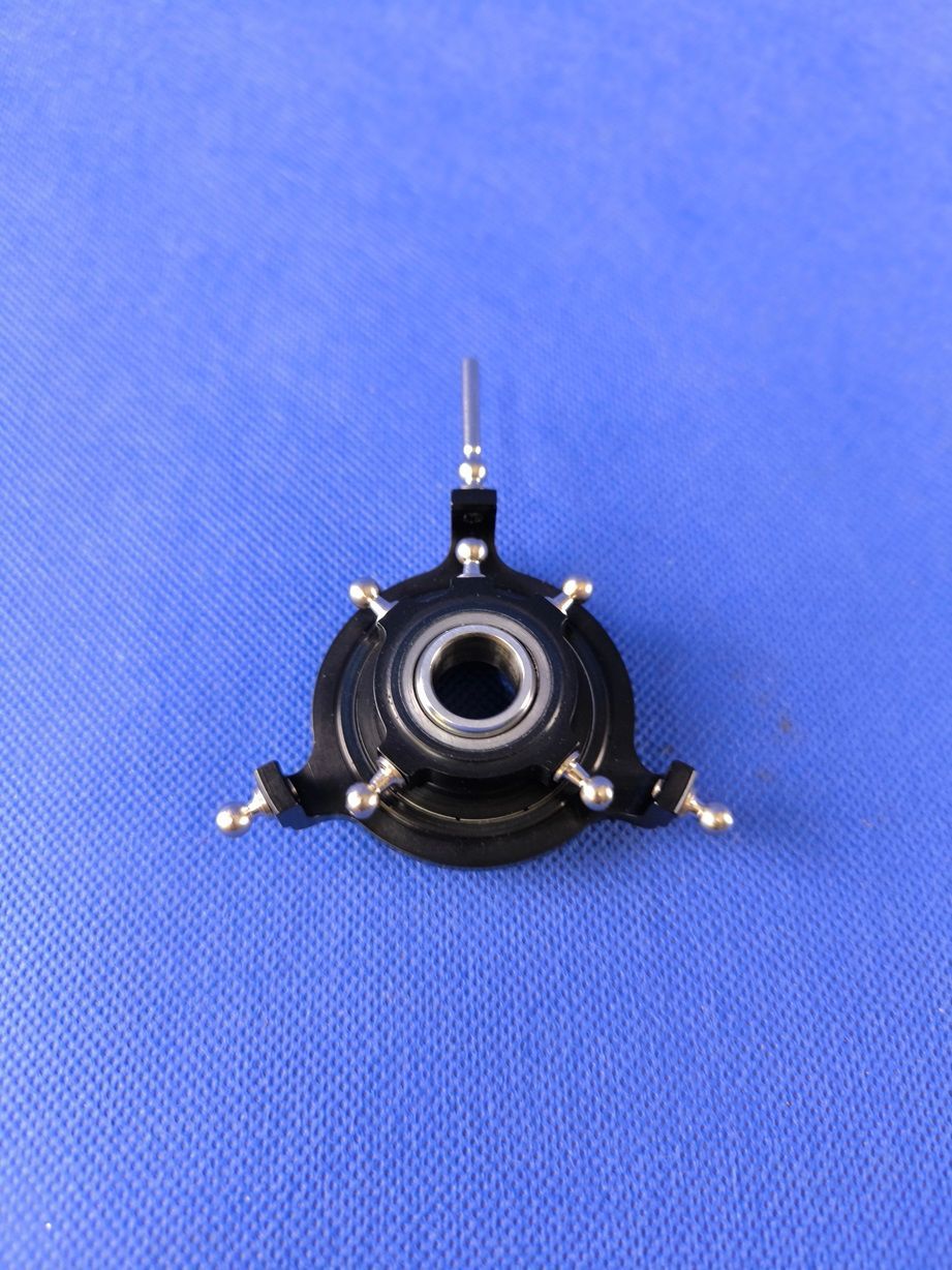 #1001-4-12-S; Taumelscheibe 4-Blatt; 120° (3-Punkt); für ø12mm Rotorwellen in SCHWARZ