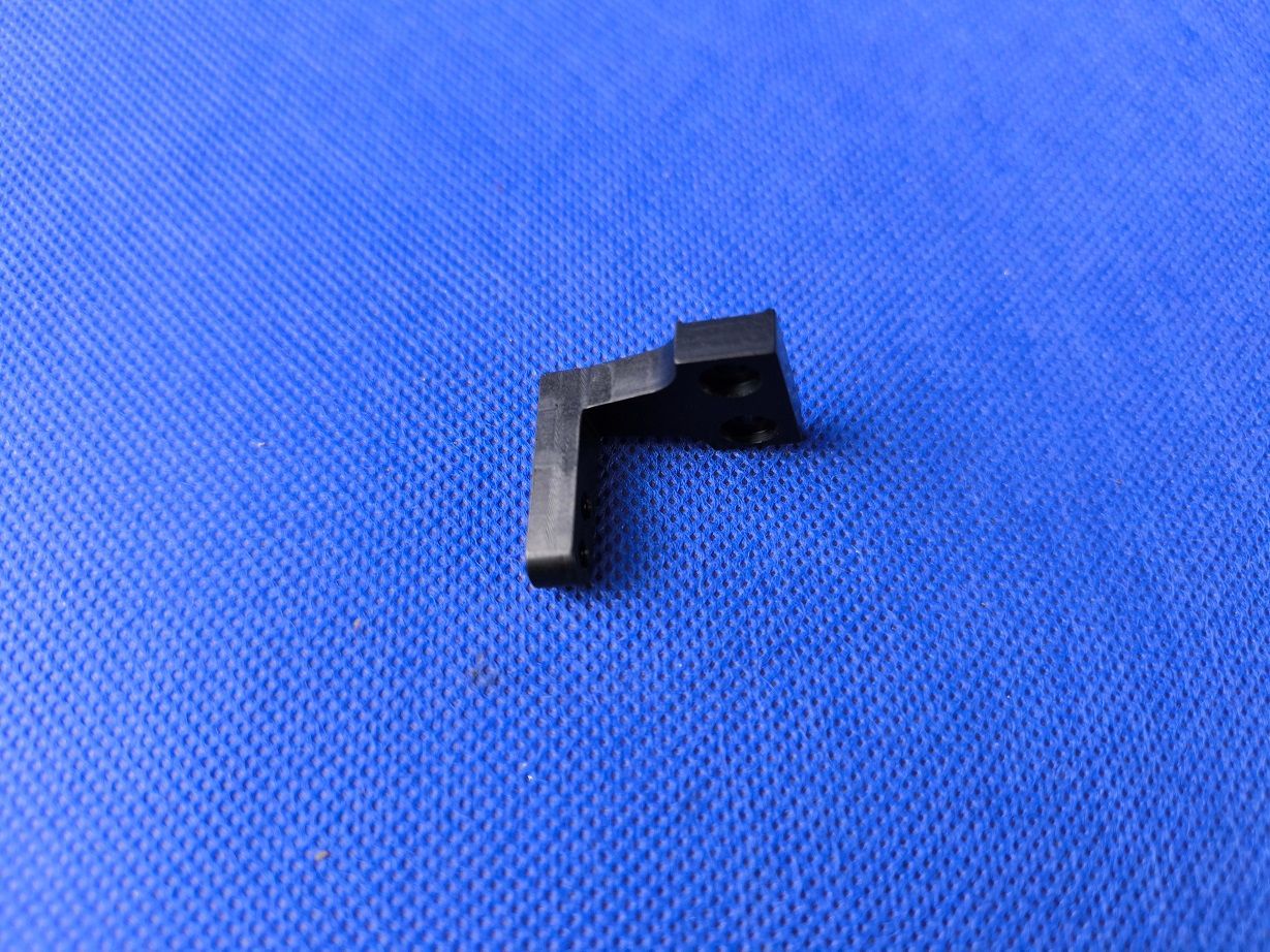 #3103-L-S; Blatthalterarm "lang" in Schwarz
