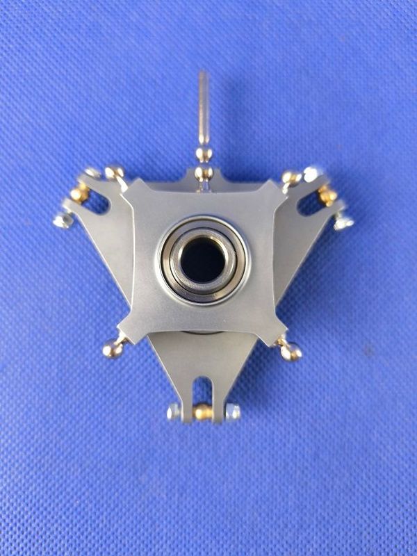 #7250-4-10; 4-Blatt Taumelscheibe 120° für ø10mm #7250-4-10; 4-Blatt Taumelscheibe 120° für ø10mm