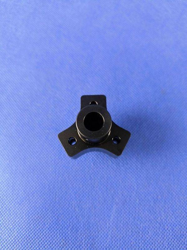 #1100-3-10-S; 3-Blatt Rotorkopfzentralstück für ø10mm "Rotorwelle" in Schwarz