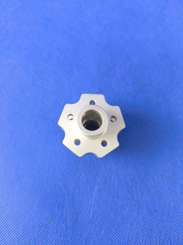 #1100-5-12-E; 5-Blatt Rotorkopfzentralstück für ø12mm "Rotorwelle" in Natur