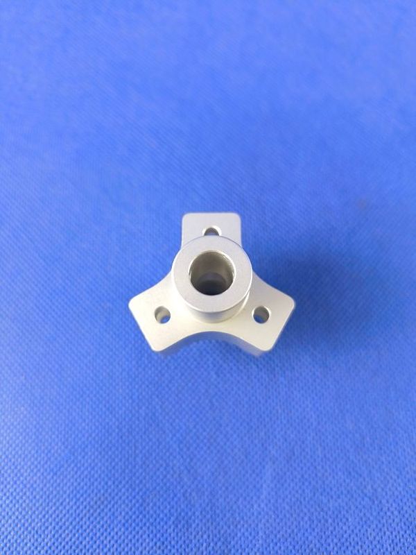 #1100-3-10; 3-Blatt Rotorkopfzentralstück für ø10mm "Rotorwelle" in Natur