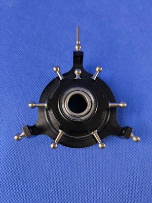 #2001-6-12-S; Taumelscheibe #2001-6-12-S; Taumelscheibe "XL" 6-Blatt; 120° (3-Punkt); für ø12mm Rotorwellen in SCHWARZ