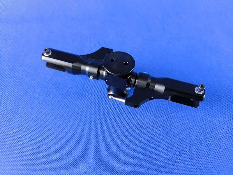#2000-2-12K-S;  2-Blatt Rotorkopf FBL 700 Serie ø12mm in SCHWARZ
