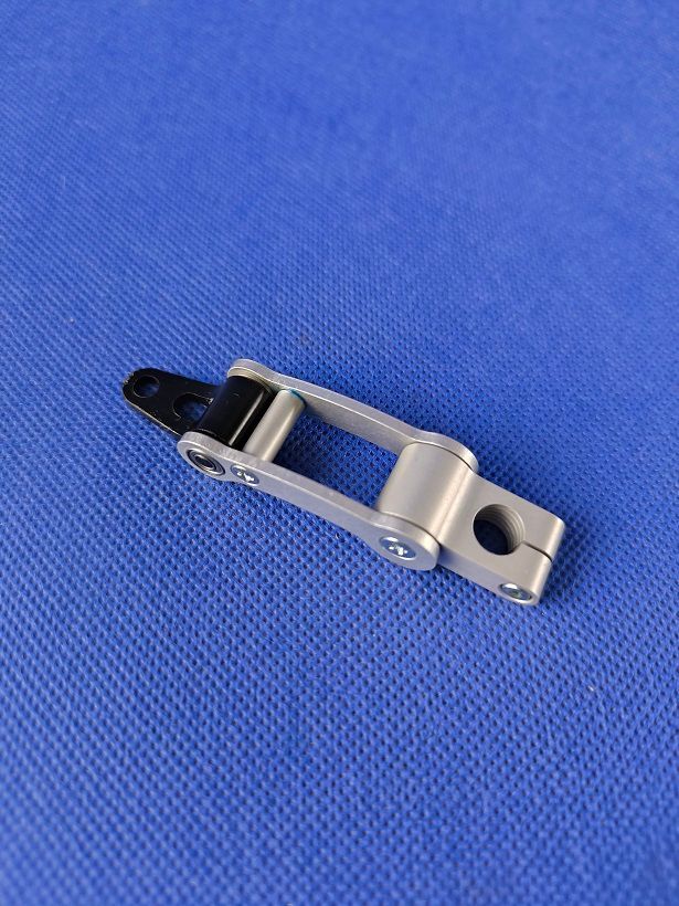 #1003-8: Taumelscheibenmitnehmer für ø8mm Rotorwellen in NATUR