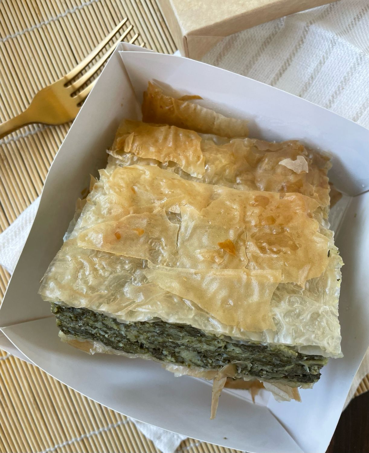 Sfogliatina di verdura con fonduta al grana padano