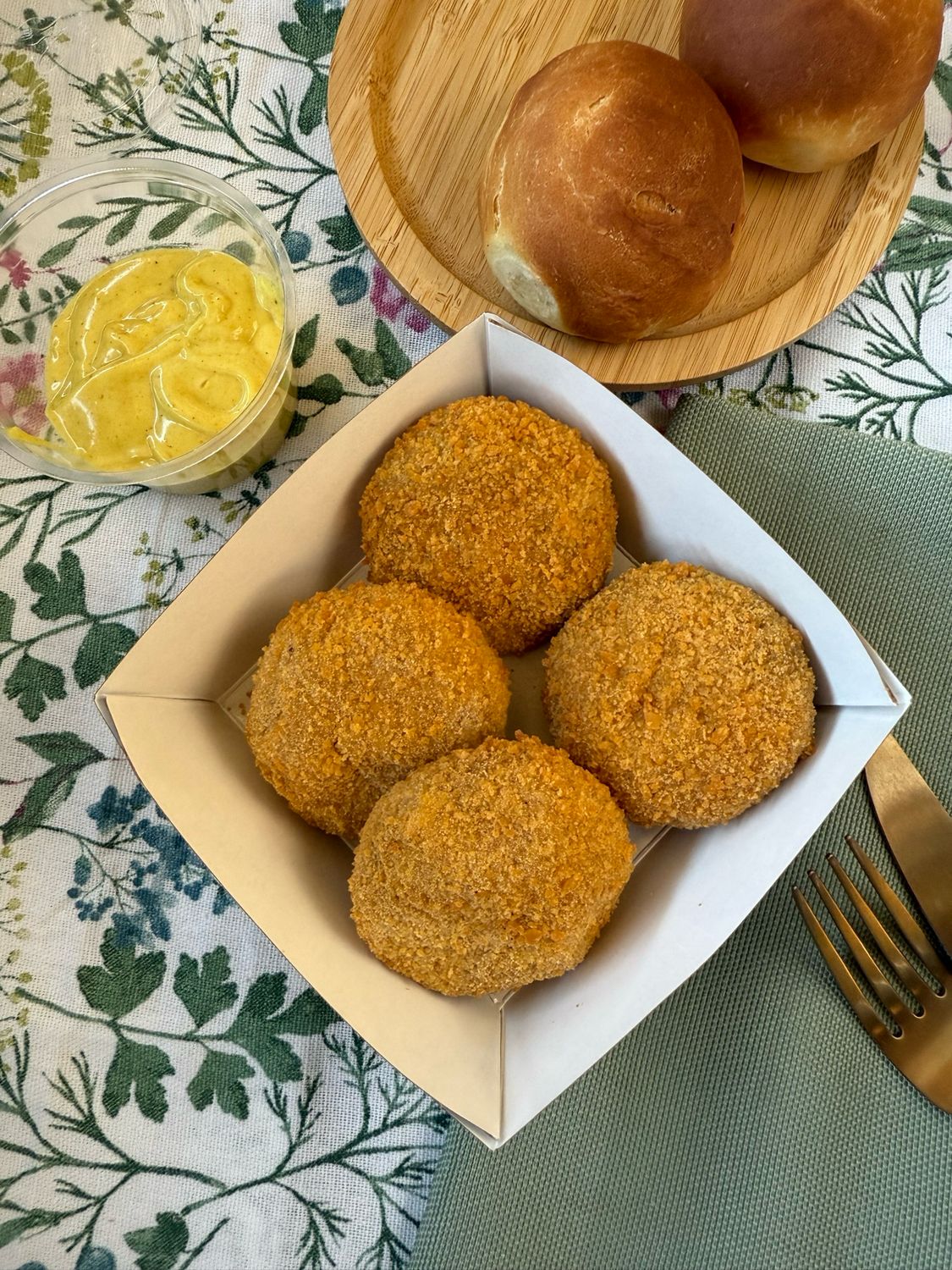 Polpette di vitello con salsa creen
