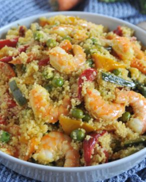 Cus Cus con GAMBERI, verdurine e pomodorini Cus Cus con GAMBERI, verdurine e pomodorini