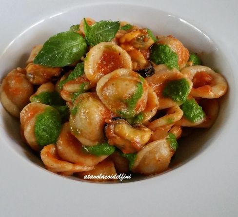 orecchiette alla norma con cozze e peperoncino