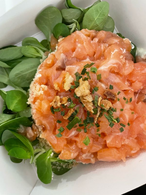 Tartare di salmone ceci e avocado