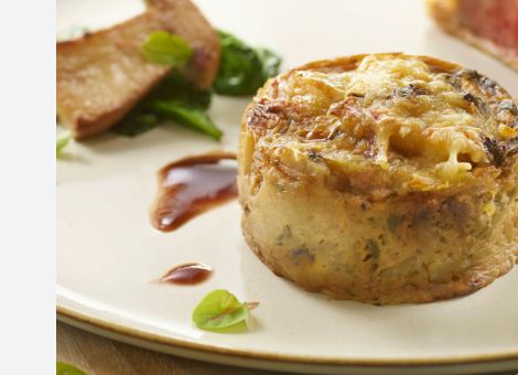 Flan ai funghi porcini, funghi spadellati e prezzemolo