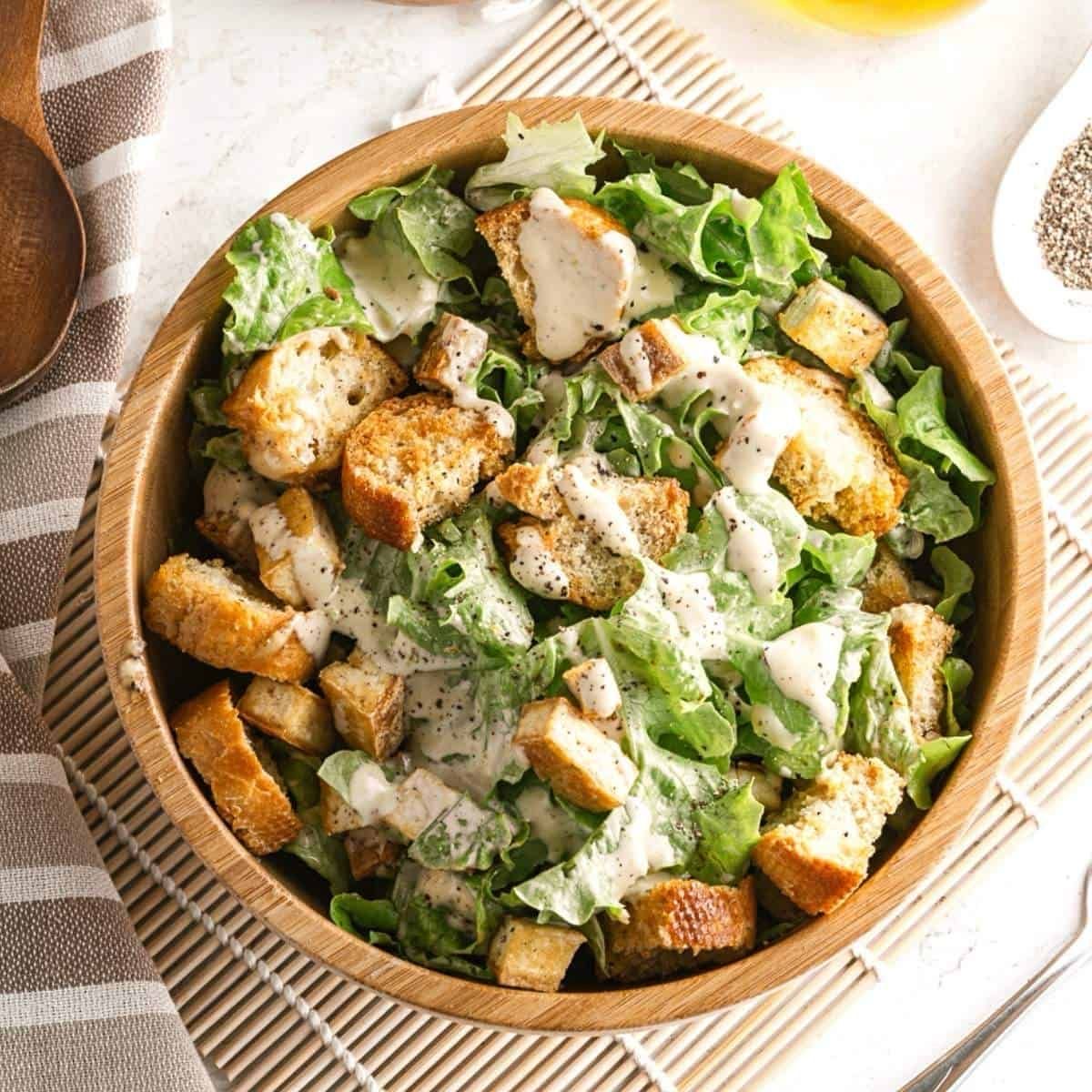 Insalata di POLLO, GRANA PADANO E CROSTINI