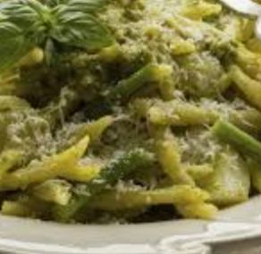 trofiette al pesto di zucchine e pancetta