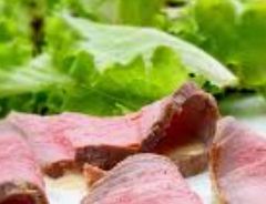 Vitello tonnato con insalatina e croccante