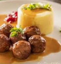 Polpette di vitello CON GRATIN DI PATATE E FORMAGGIO