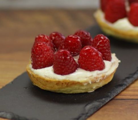 Crostatina al cioccolato, mascarpone e lamponi