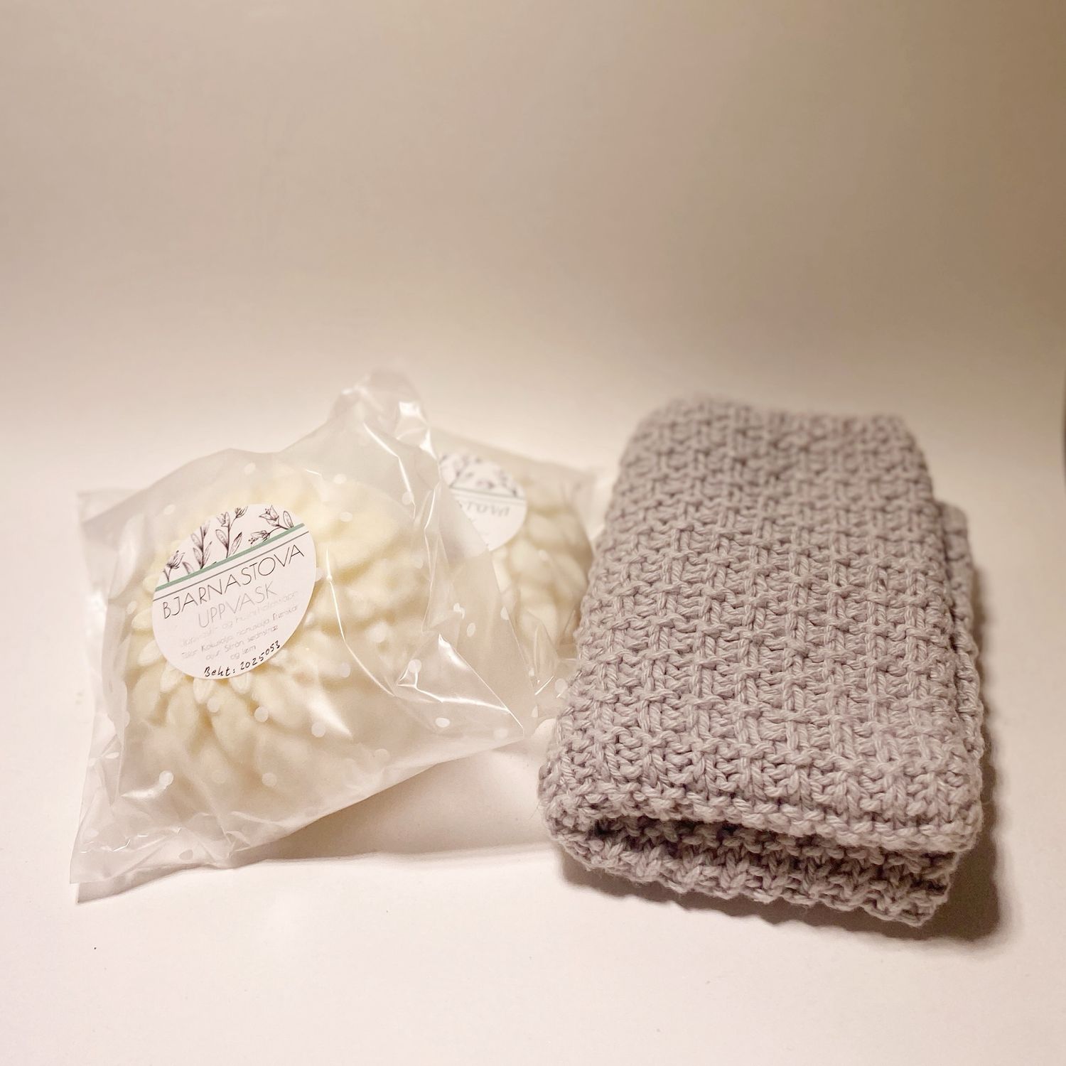 Gávupakki - 2 stk. Uppvask (Sitrón og Levendul) og bundin lappi (ljósagrá)