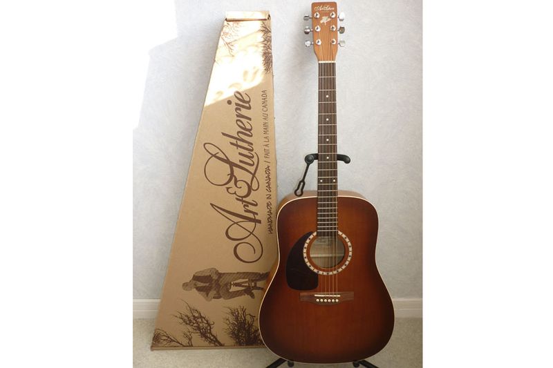 ART ET LUTHERIE - Guitare acoustique gaucher - Dreadnought Cedar left