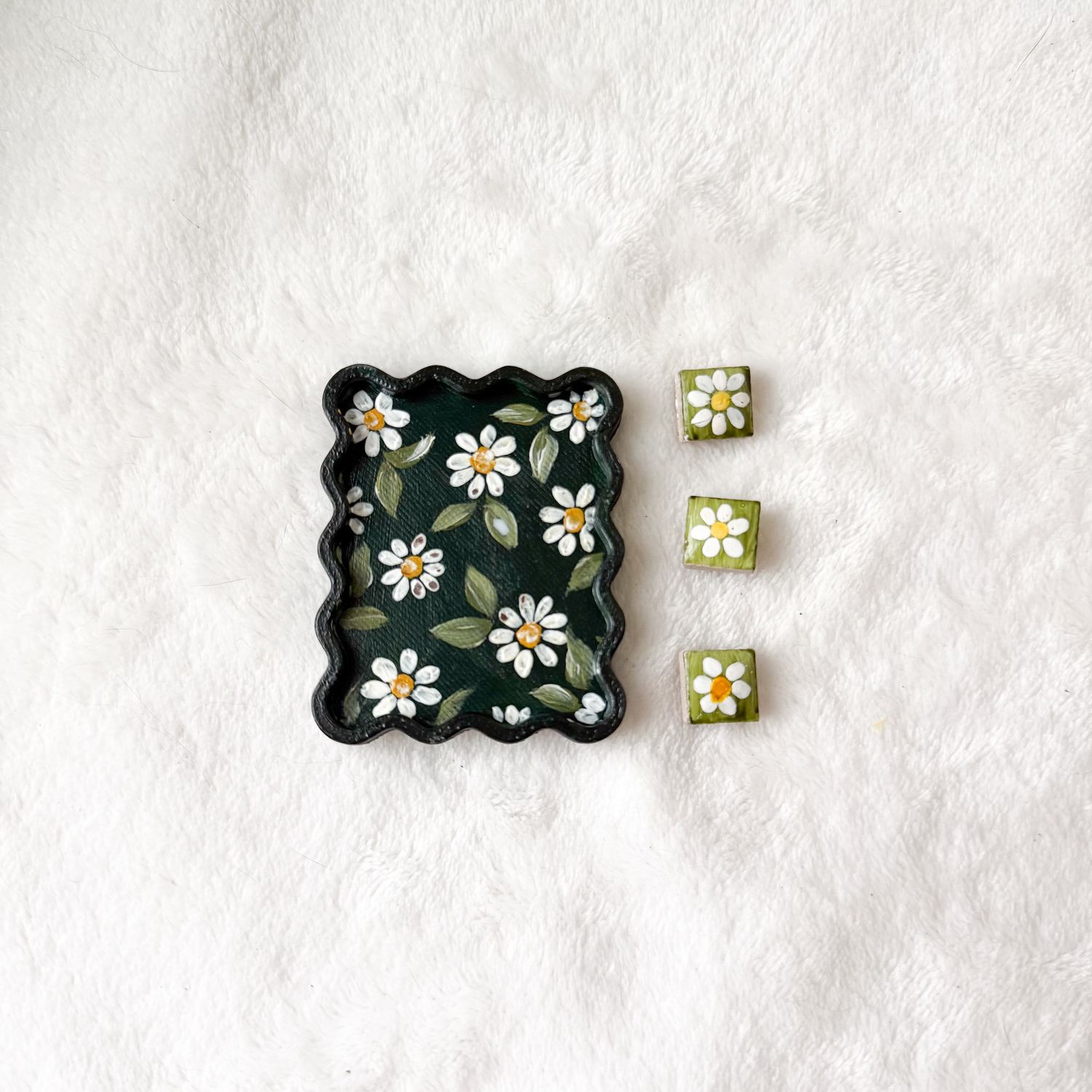 Mini Framed Magnet Set - Emerald Green & Daisies Mini Framed Magnet Set - Emerald Green & Daisies