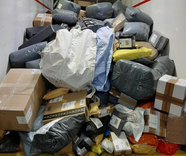 Random unopened lost Parcels SMALL ( MAX 4 Per PERSON)