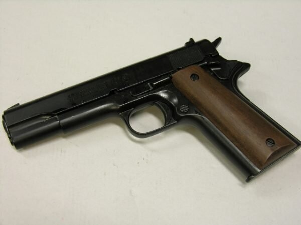 PISTOLA A SALVE CAL 8MM MODELLO COLT 1911