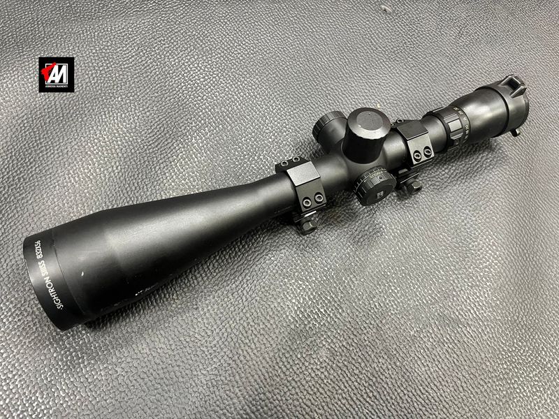 USATO: SIGHTRON SIII SS 8-32X56  RETICOLO LRMOA Reticolo MOA-2 BUONO STATO QUALCHE SEGNO ESTERNO