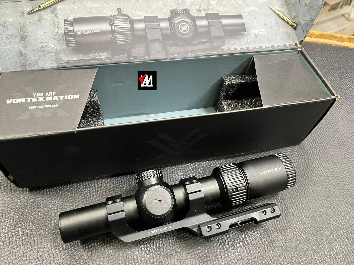 USATO:VORTEX STRIKE EAGLE 1-8X24 RET. AR-BDC3 MOAR ILLUMINATO + CANTILEVER