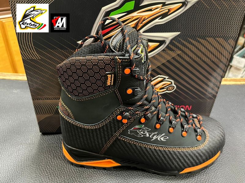 KOSTYLE KS-CARBON Scarpone Impermeabile Traspirante Pelle Vibram HYPER TEX Black/Orange