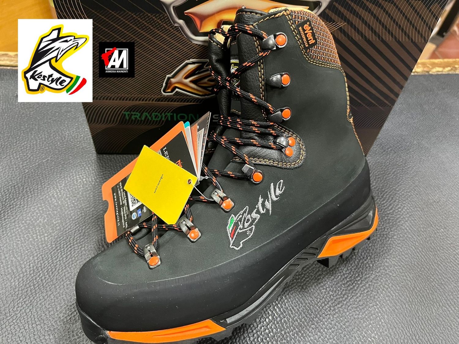 KOSTYLE KS-AVANT Scarpone Impermeabile Traspirante Pelle Vibram HYPER TEX Black/Orange