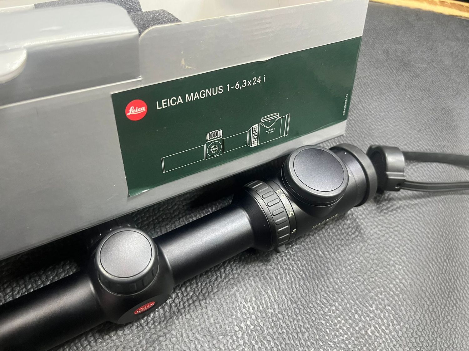 USATO: LEICA MAGNUS 1-6.3X24 I L-4A - OTTIMO STATO CON ANELLI CONTESSA SGANCIO RAPIDO